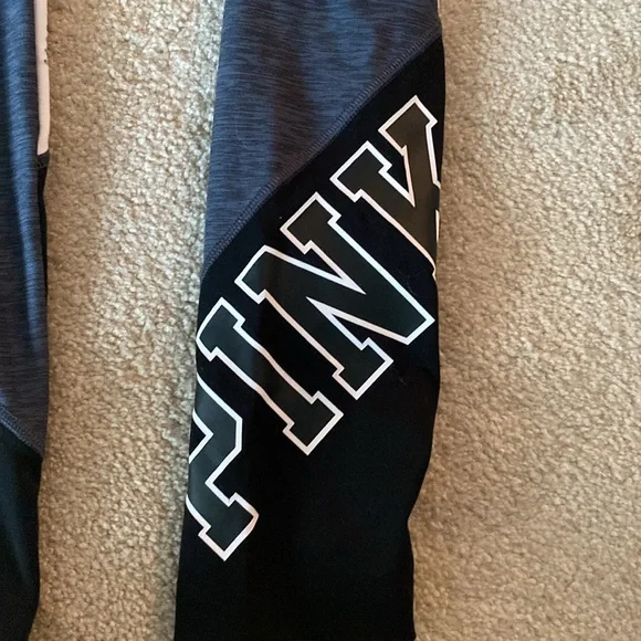 VS pink brand size medium ultimate leggings Excellent condition - Picture 4 of 10